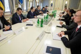 Petr Poroshenko and Rex Tillerson