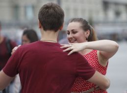 People are dancing waltz