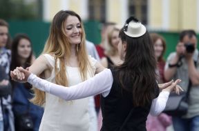 People are dancing waltz