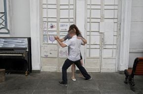 People are dancing waltz