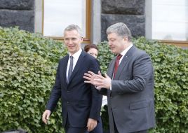 Petro Poroshenko and Jens Stoltenberg