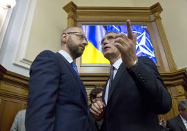 Jens Stoltenberg, Arseniy Yatsenyuk
