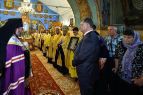 Petr Poroshenko in the Resurrection Cathedral