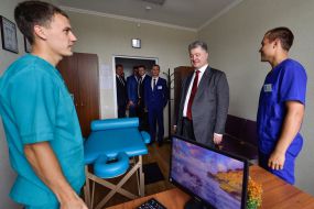 Petro Poroshenko at the opening of the Assistance Center for ATU participants