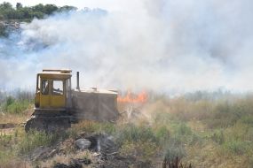 Extinguishing a large-scale fire