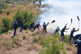 Extinguishing a large-scale fire