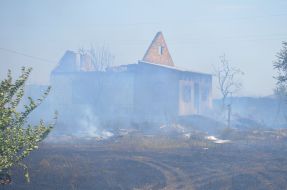 Extinguishing a large-scale fire