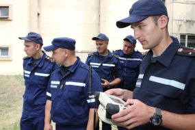 Сотрудники ГСЧС