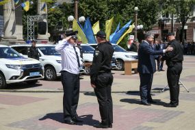 Petro Poroshenko during the transfer of cars for the police