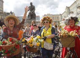 Bicycle parade of girls in Kiev