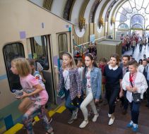 Marina Poroshenko met with children from the front-line territories