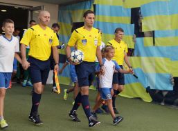 Referee Mykola Balakin