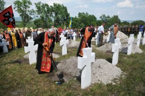 Reburial of the remains of dead soldiers
