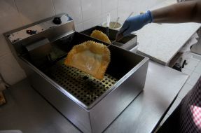 Приготовление чебуреков