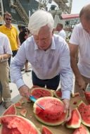 Alex Vadatursky cut watermelon