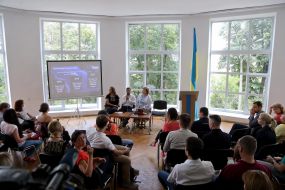 Anton Taranenko and Tetyana Sosnovska