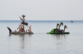 Ship and island layout