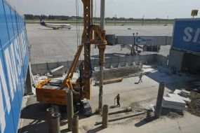 Строительные работы в аэропорту "Борисполь"