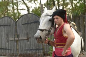 Артисты конного театра "Запорожские казаки"