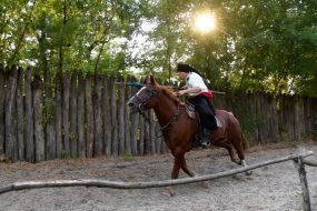 Артисты конного театра "Запорожские казаки"