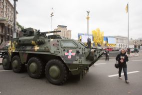 Выставка военной техники "Мощь непокоренных"