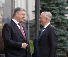 Petro Poroshenko and James Matthews