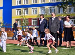 Petro Poroshenko, Arthur Gerasimov