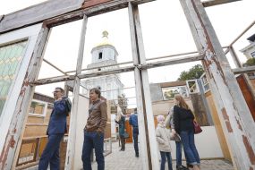 Art installation "No news, but I do not believe..."