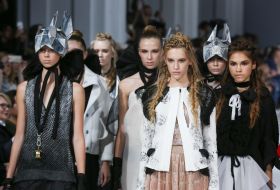 Показ коллекции одежды от Лии Хмары