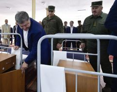 Petro Poroshenko and Yuri Allerov