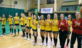 The team "Galichanka" (Ukraine) rejoices in the victory