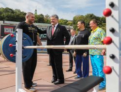 Poroshenko visits training of the Ukrainian team "Invictus Games"