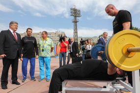 Poroshenko visits training of the Ukrainian team "Invictus Games"