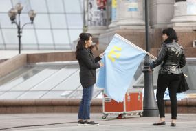 Участники митинга в поддержку Ахтема Чийгоза