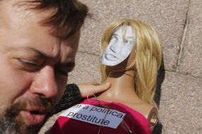 Theatricalized flashmob: "How Kiev developers hide" near KSSA