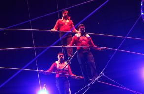 The acrobat executes the number "High rope"