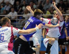 Игровой момент матча