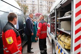 Виталий Кличко осмотрел выставку техники