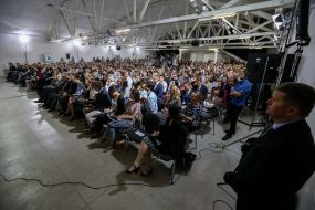 Слушатели публичной лекции