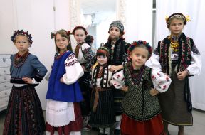 Демонстрация свадебной одежды