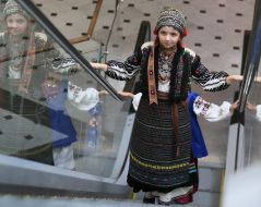 Демонстрация свадебной одежды