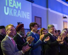 Petro Poroshenko and Justin Trudeau