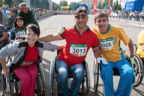 Participants of the race of handbakers