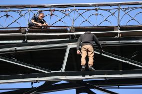 The guy threatens to jump from the Lovers Bridge