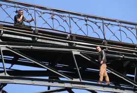 The guy threatens to jump from the Lovers Bridge