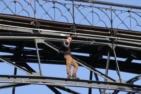 The guy threatens to jump from the Lovers Bridge