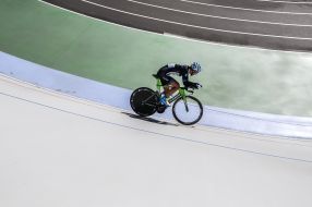 Elena Novikova during an attempt to set a record