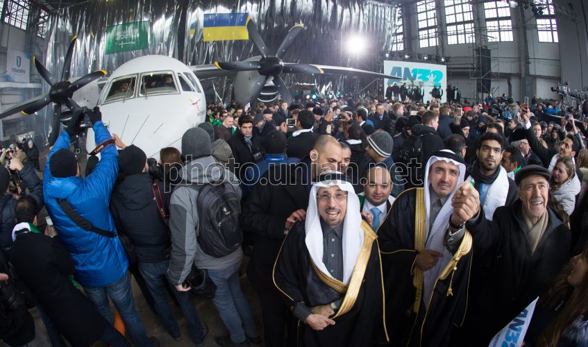 Фото Демонстрационный образец самолета АН-132Д - УНИАН