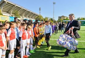 Petro Poroshenko at a football stadium