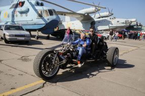 Festival of retro-technics OldCarLand